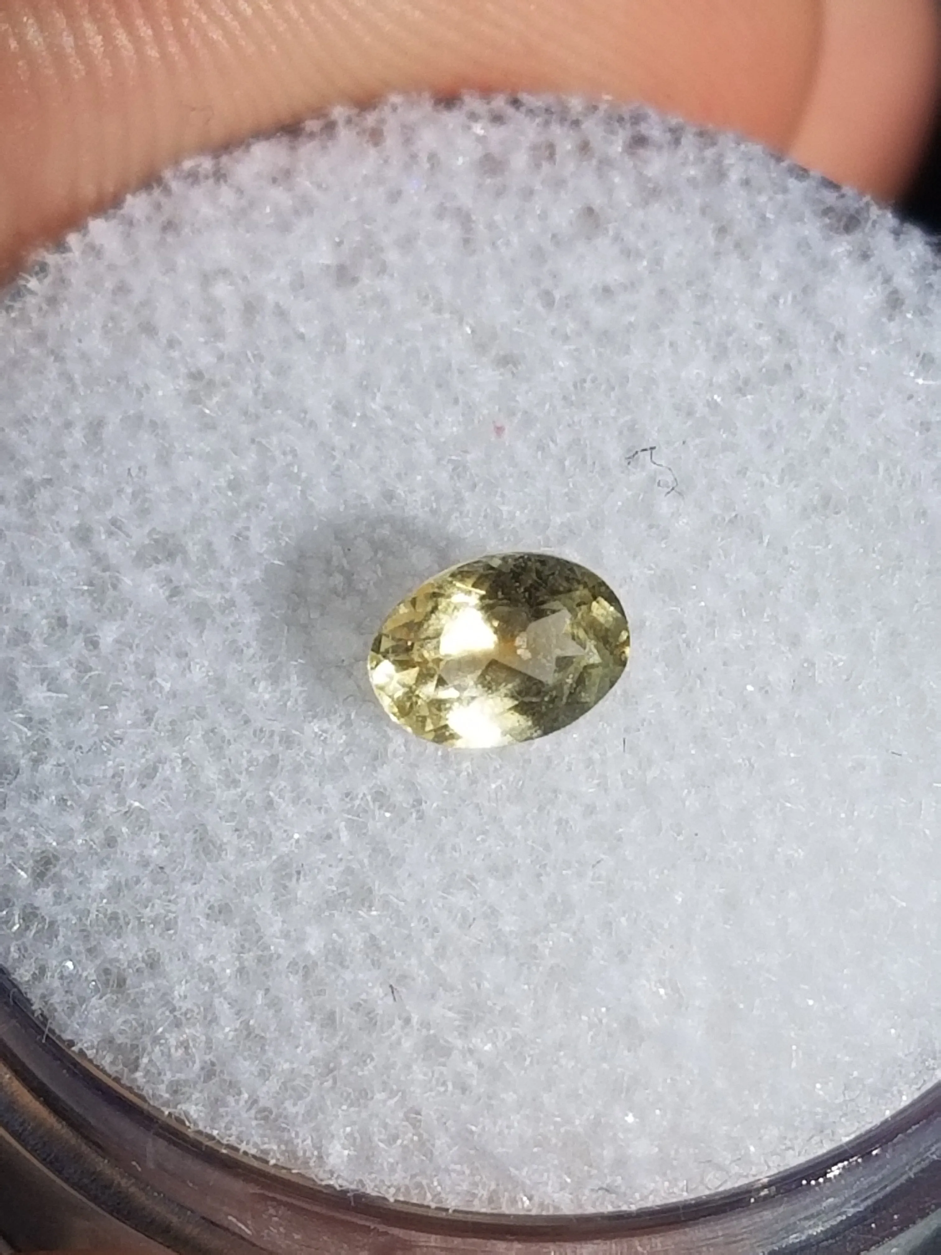 0.48ct GOLDEN YELLOW MONTANA SAPPHIRE