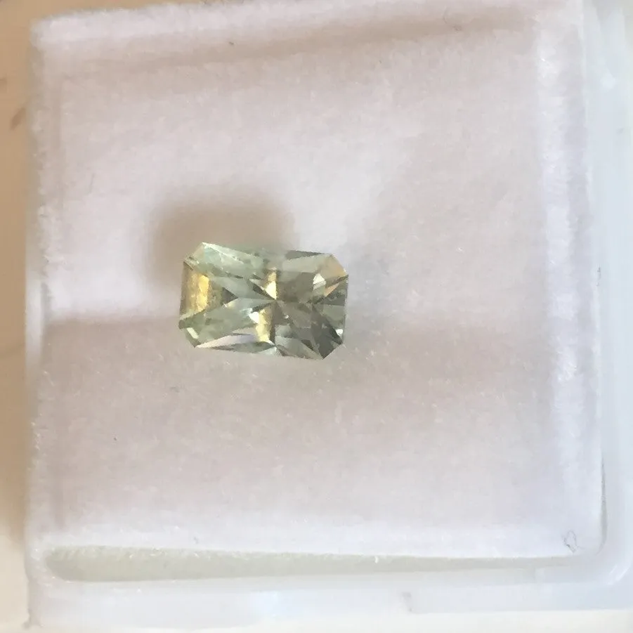 1.37ct LEMON LIME MONTANA SAPPHIRE