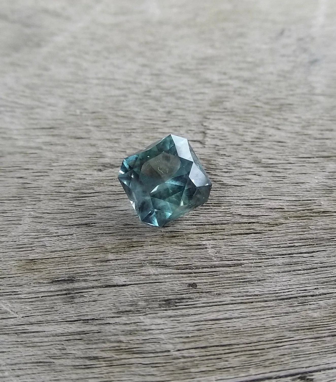 1.81ct DEEP TEAL CUSTOM CUT MONTANA SAPPHIRE