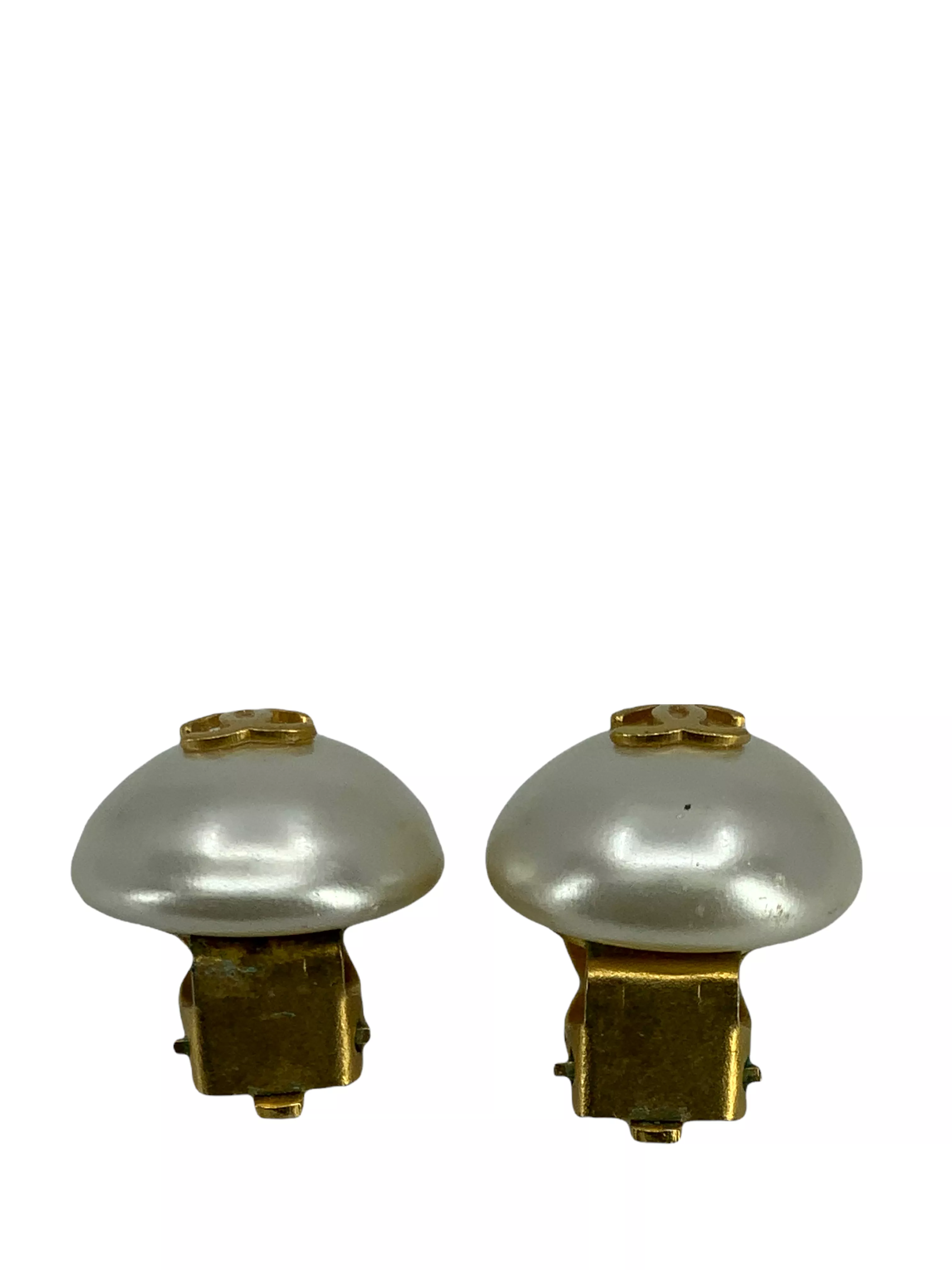 CHANEL Faux Pearl CC Logo Gumball Clip-On Earrings