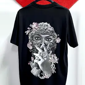 IH NOM UH NIT PARIS Black Pearl Roses Tee NUS23244