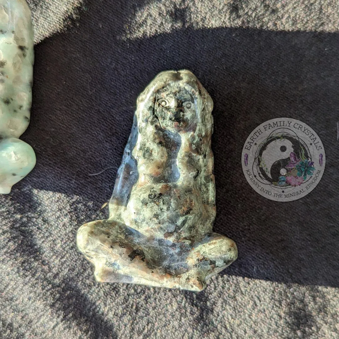 Mother To Be Carving ~ Pregnancy and Fertility Goddess ~ Divine Feminine Crystal Carving