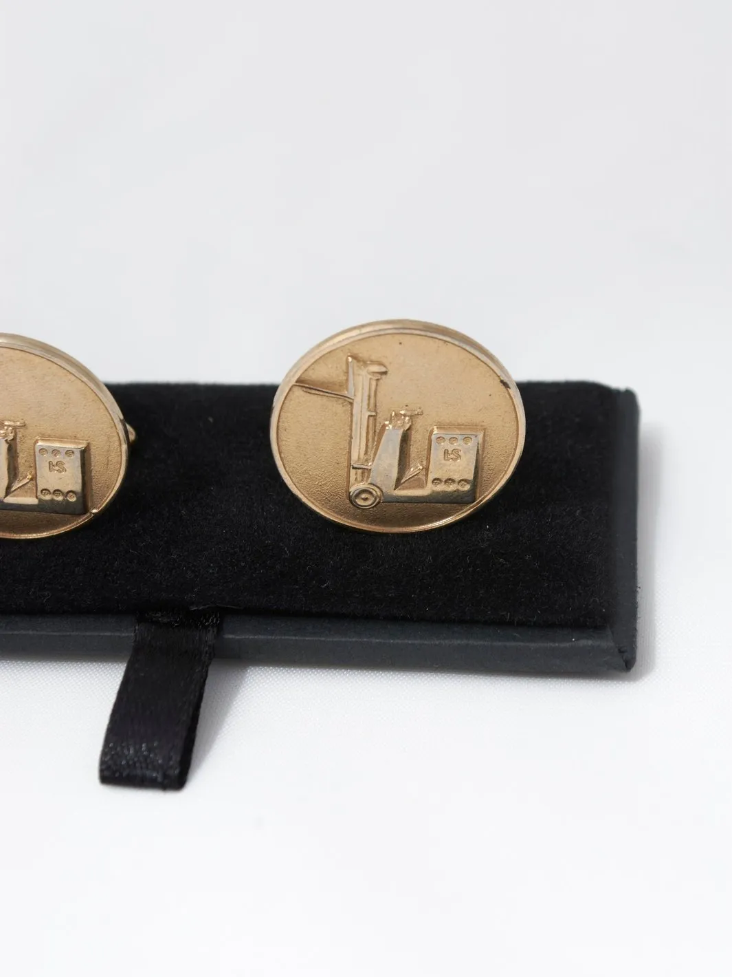 Round cufflinks, 2010